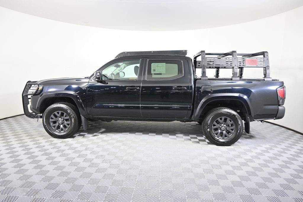 Used 2020 Toyota Tacoma SR5 AWD/4WD image 3