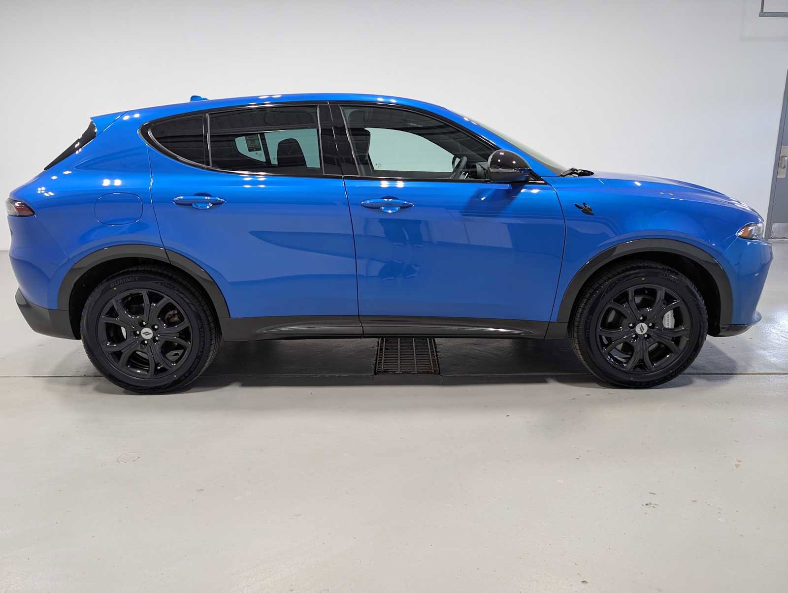 Used 2024 Dodge Hornet R/T w/ R/T Blacktop Package image 7