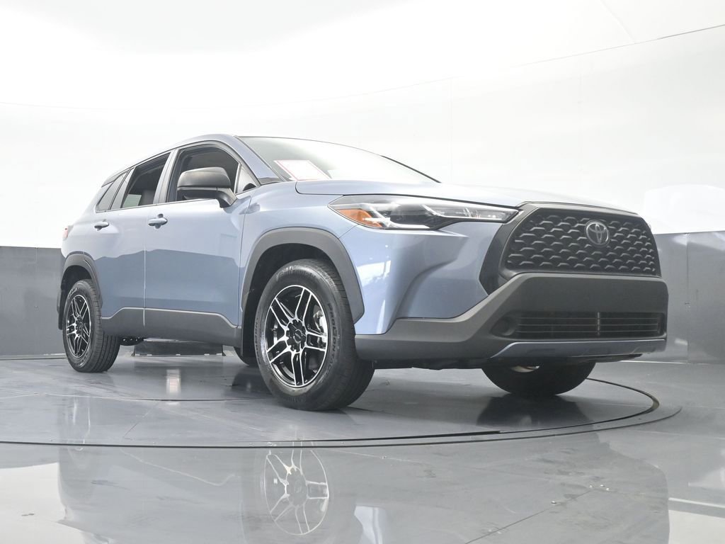 Used 2023 Toyota Corolla Cross L image 61