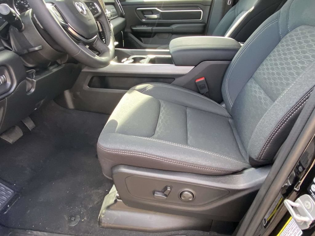New 2026 RAM 1500 Big Horn AWD/4WD image 13