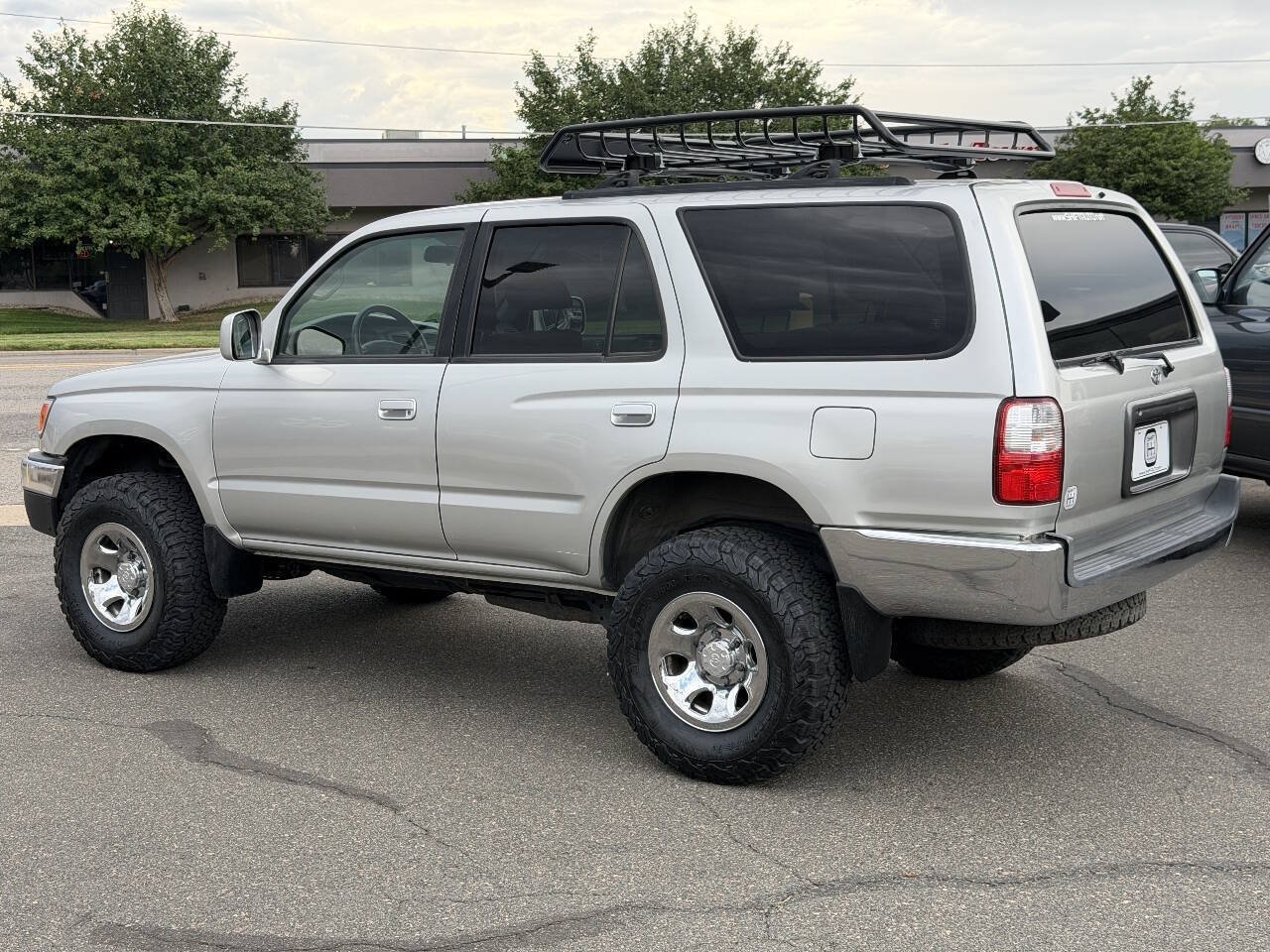 Used 2001 Toyota 4Runner SR5 AWD/4WD image 10