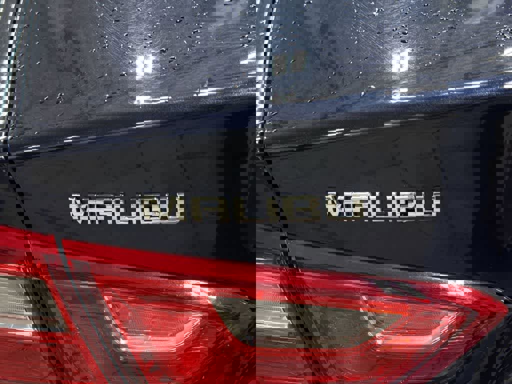 Used 2018 Chevrolet Malibu LT image 25