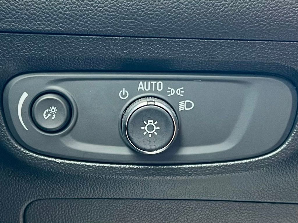 Used 2024 Buick Encore GX Sport Touring image 27