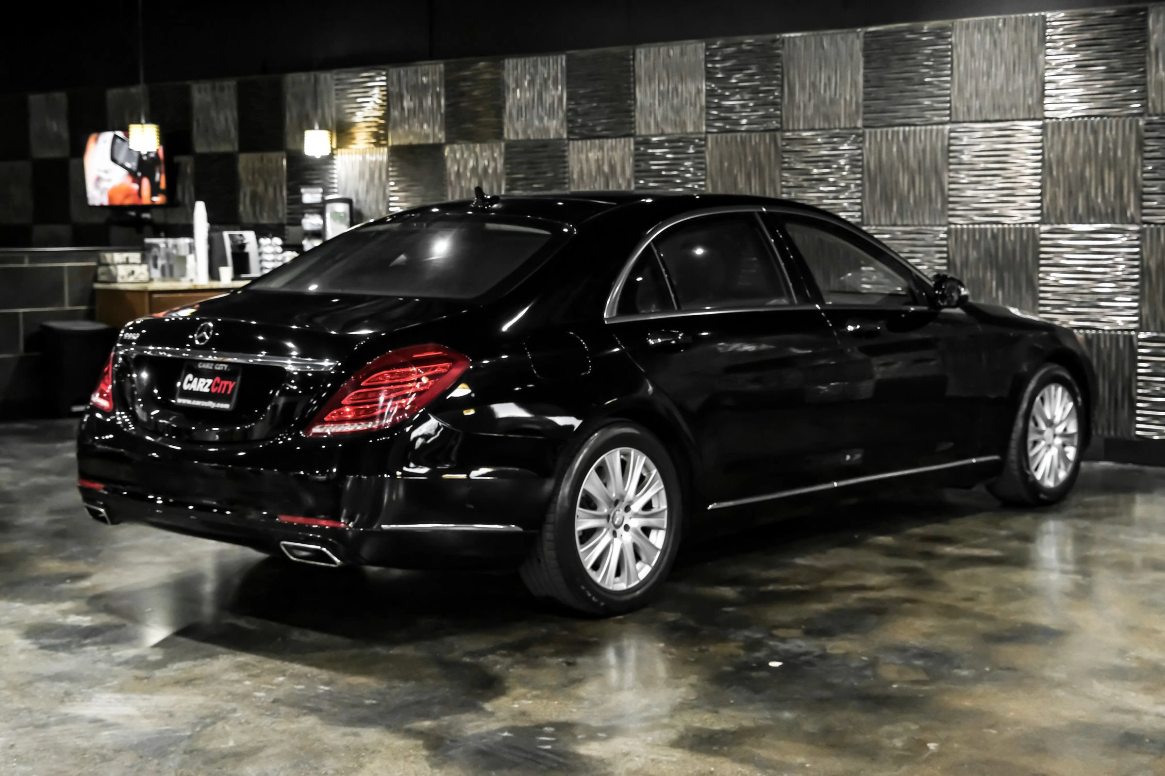 Used 2015 Mercedes-Benz S 550 Sedan image 10
