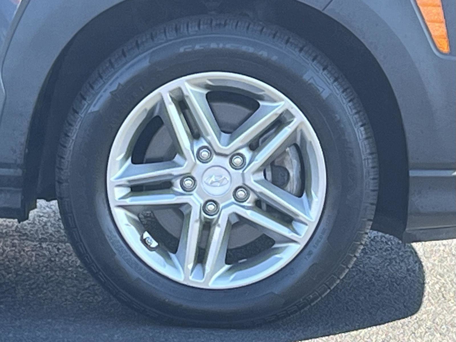 Used 2019 Hyundai Kona SE image 30