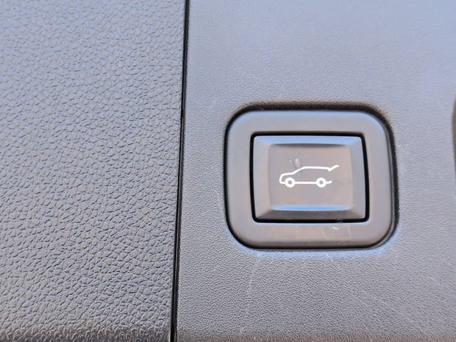 Used 2020 Cadillac XT4 Premium Luxury AWD/4WD image 30