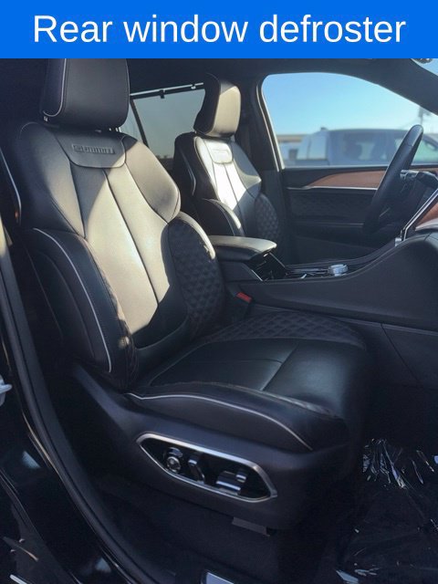 Used 2023 Jeep Grand Cherokee Summit AWD/4WD image 32