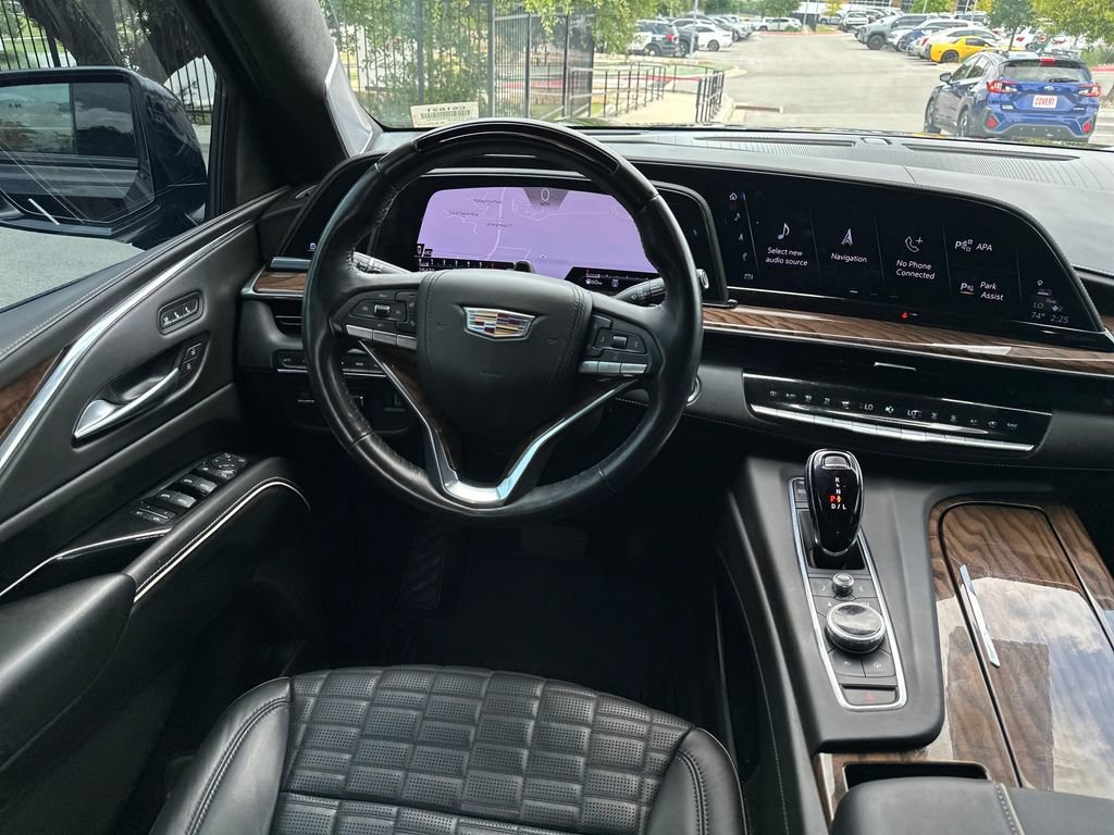 Used 2023 Cadillac Escalade ESV Sport Platinum w/ Heavy-Duty Trailer Package AWD/4WD image 29