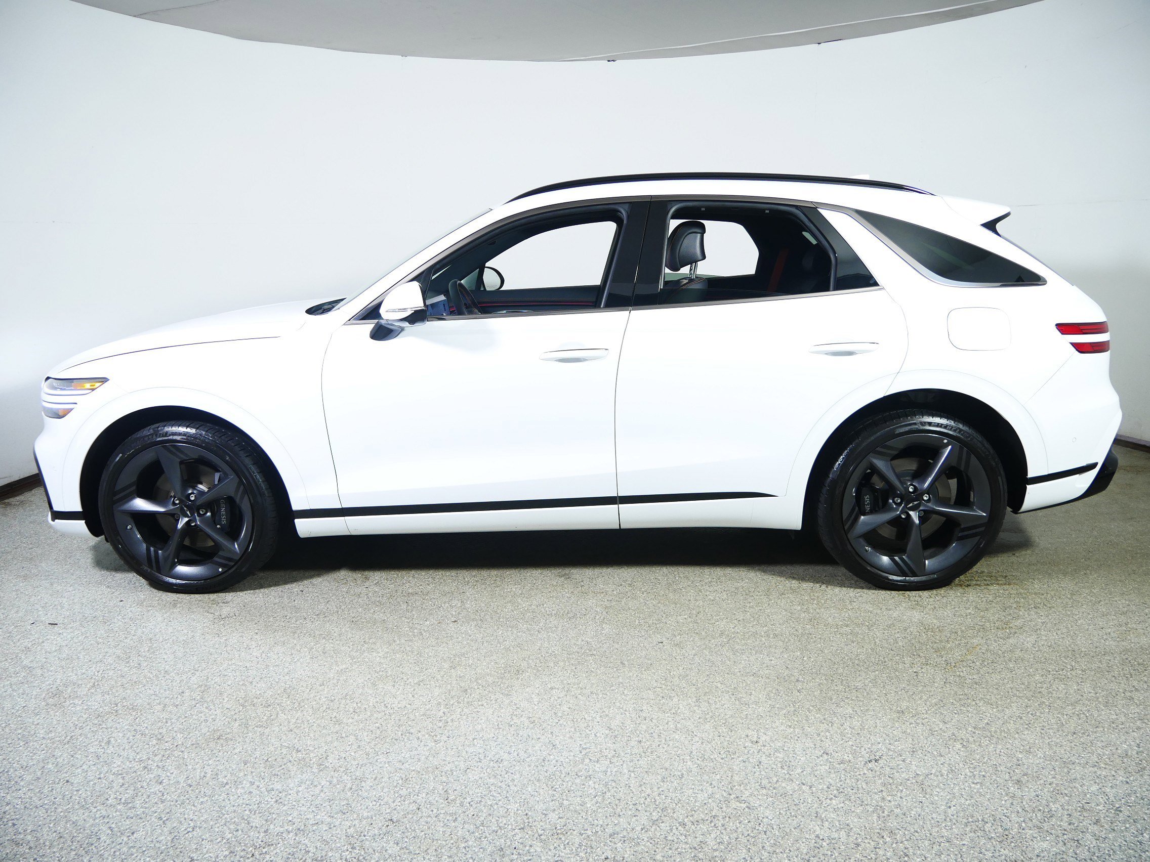 Used 2026 Genesis GV70 3.5T Sport Prestige image 4