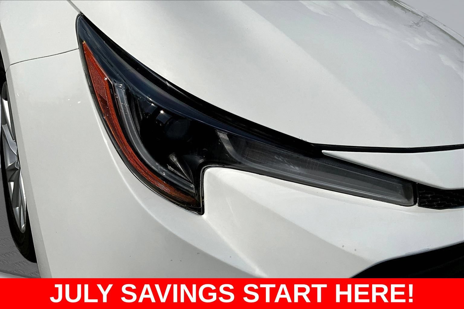 Used 2025 Toyota Corolla LE w/ LE Premium Package FWD image 39