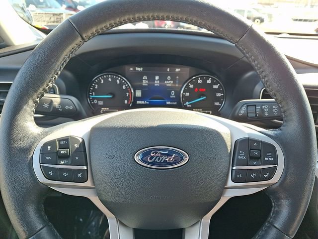 Certified 2022 Ford Explorer XLT w/ Equipment Group 202A image 19