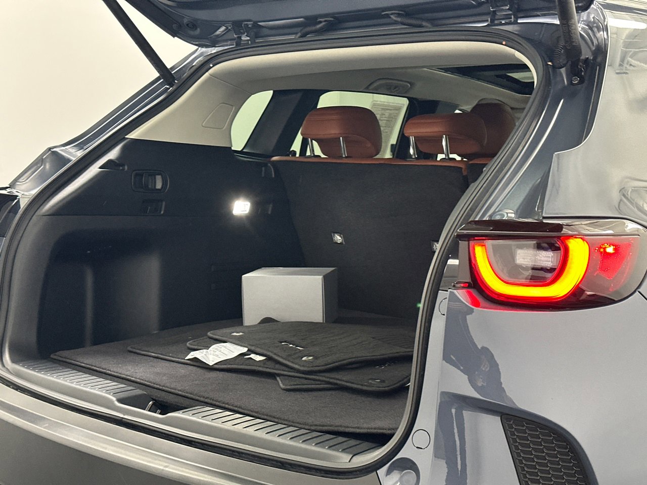 Certified 2025 MAZDA CX-50 Meridian Edition w/ Apex Package image 7