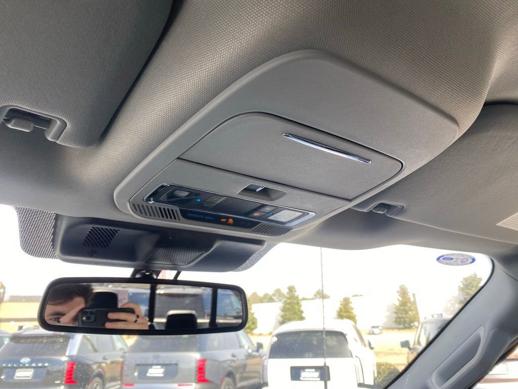 Used 2023 Ford F150 Lariat AWD/4WD image 26
