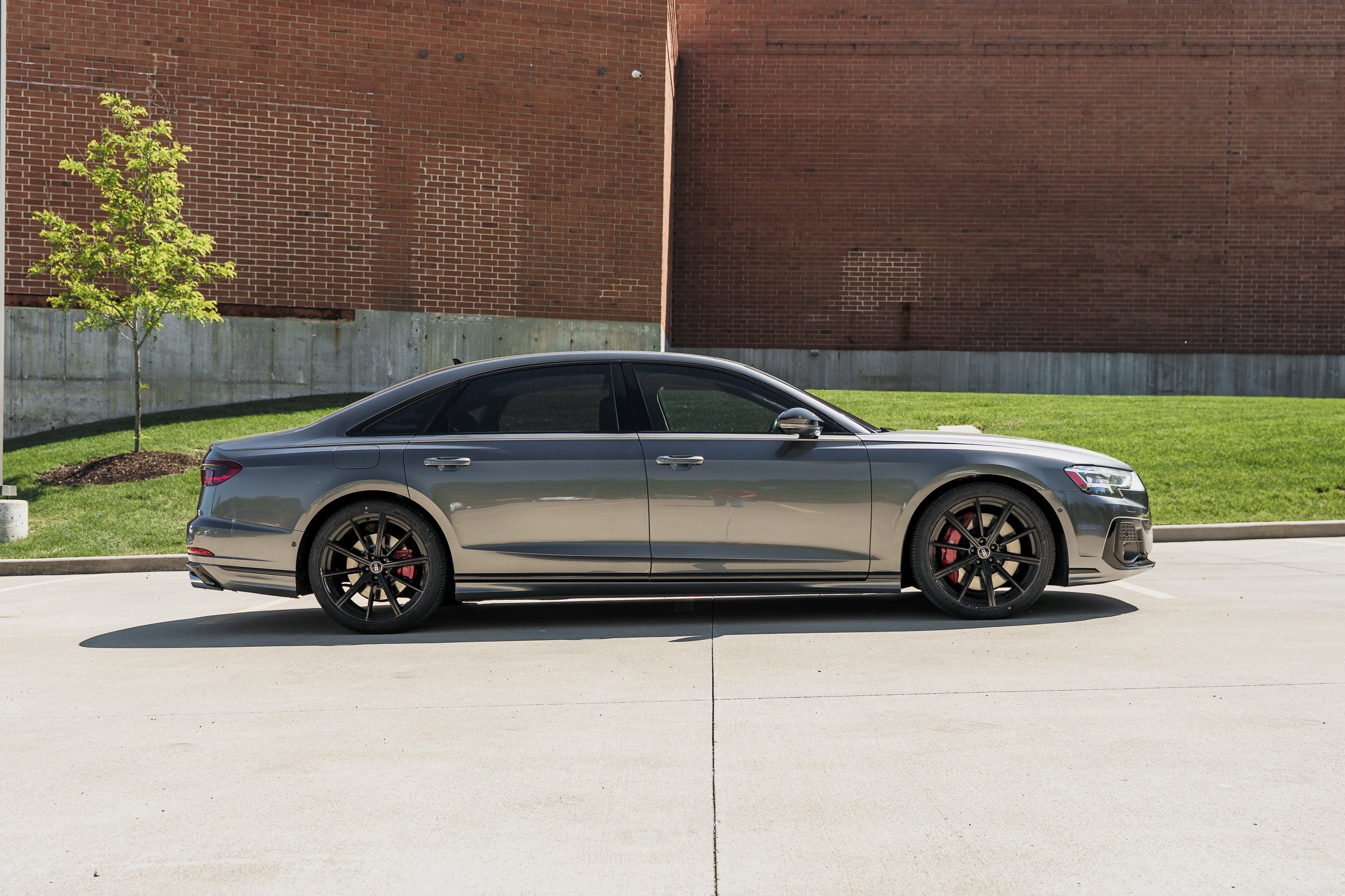 Certified 2022 Audi S8 AWD/4WD image 3