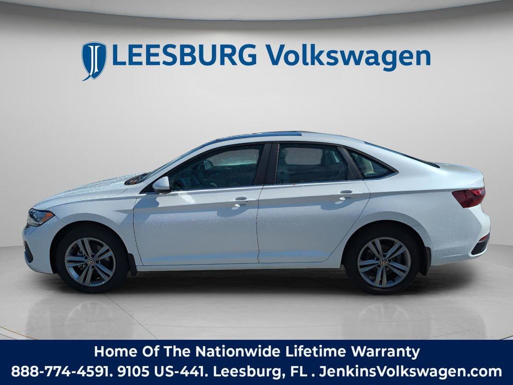 Used 2024 Volkswagen Jetta SE FWD image 11