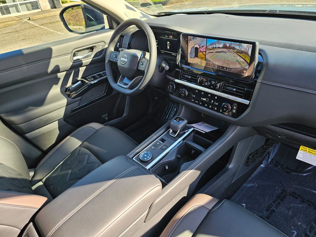 New 2026 Nissan Pathfinder Platinum AWD/4WD image 31