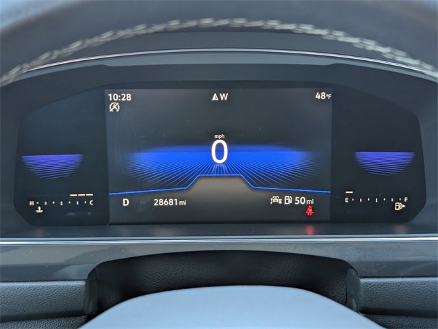 Used 2023 Volkswagen Tiguan SE w/ Panoramic Sunroof Package image 25