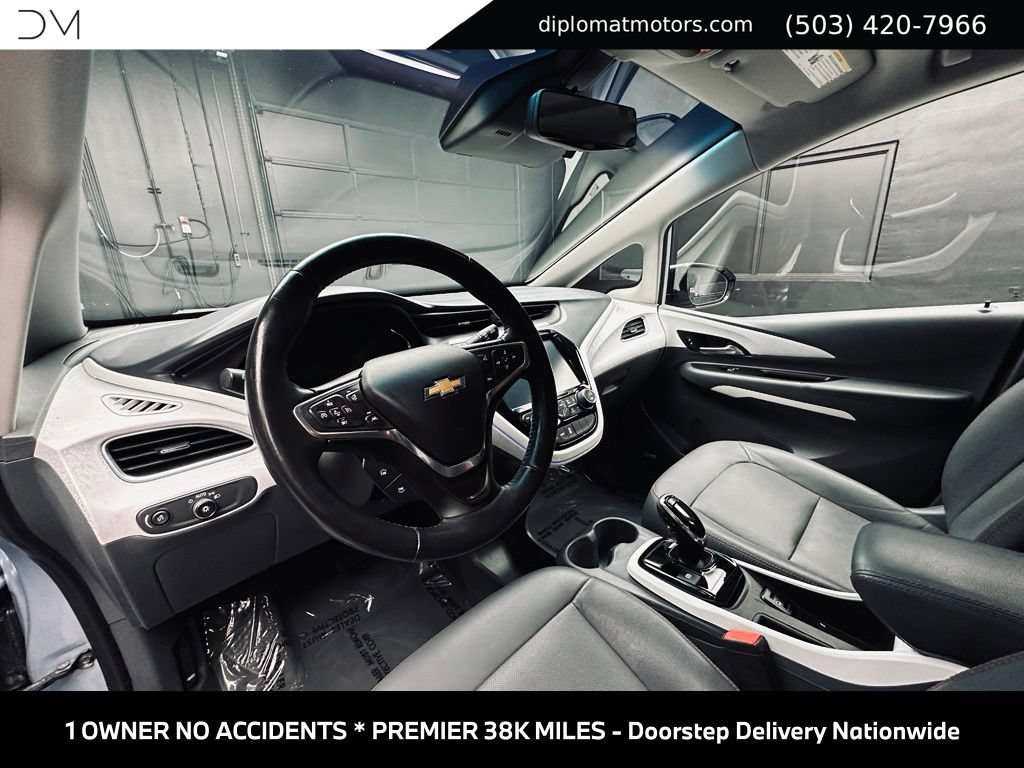 Used 2017 Chevrolet Bolt Premier w/ Driver Confidence II Package FWD image 17