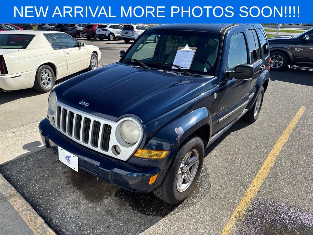 Used 2007 Jeep Liberty Sport AWD/4WD image 3
