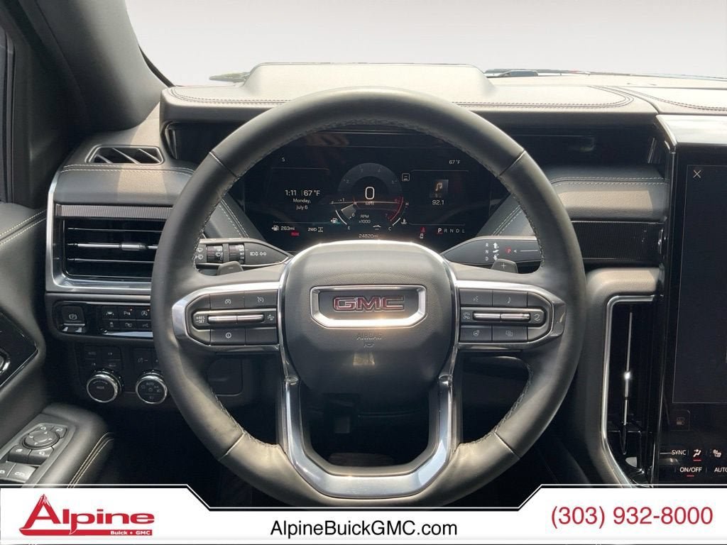 Used 2025 GMC Yukon Elevation AWD/4WD image 12