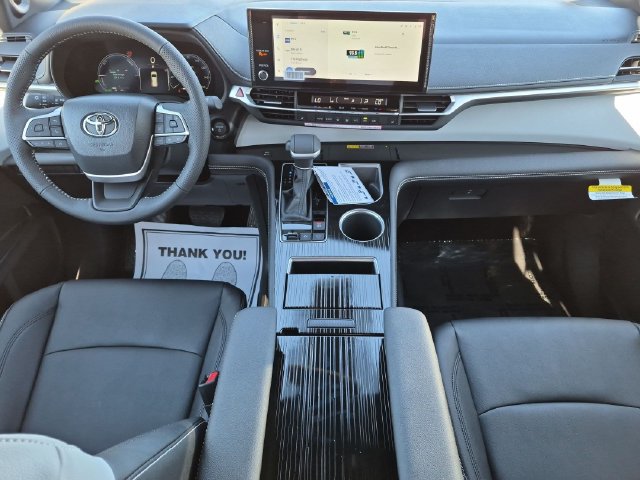 New 2026 Toyota Sienna XSE AWD/4WD image 25