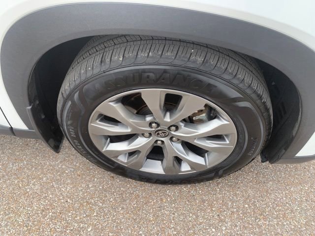 Used 2024 Toyota Grand Highlander Limited image 10