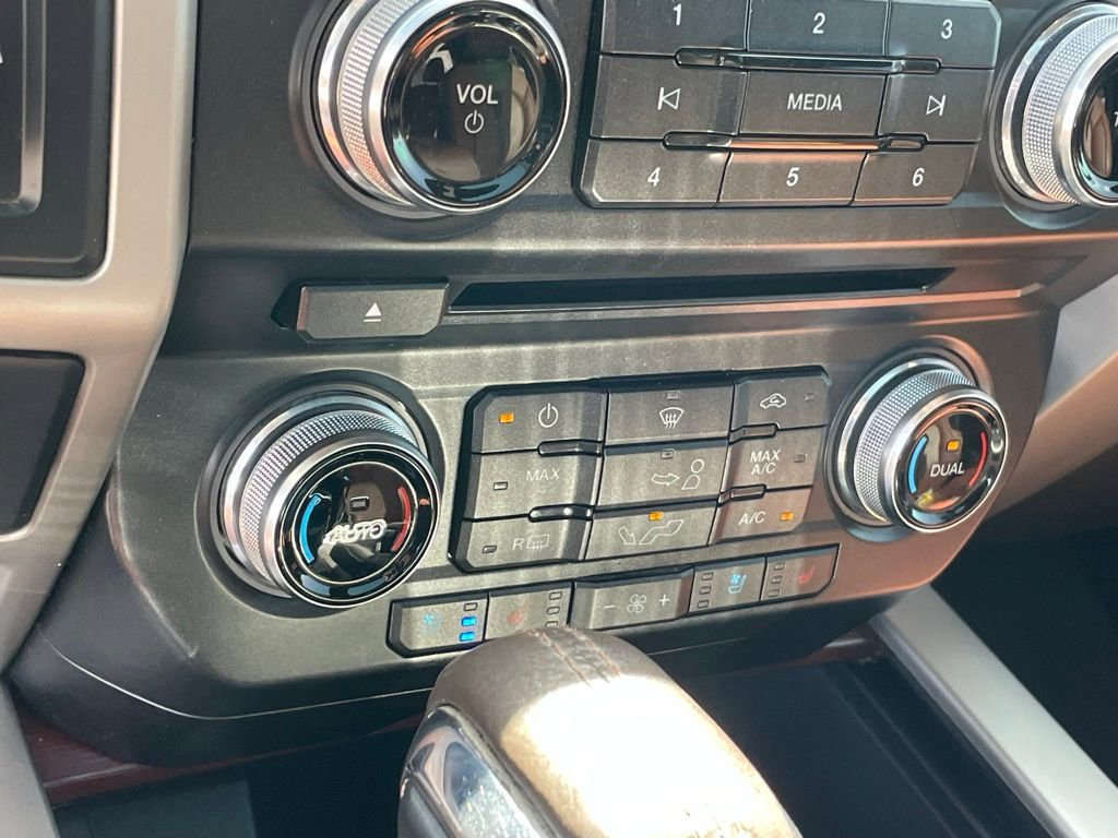 Used 2018 Ford F150 King Ranch w/ Equipment Group 601A Luxury image 17