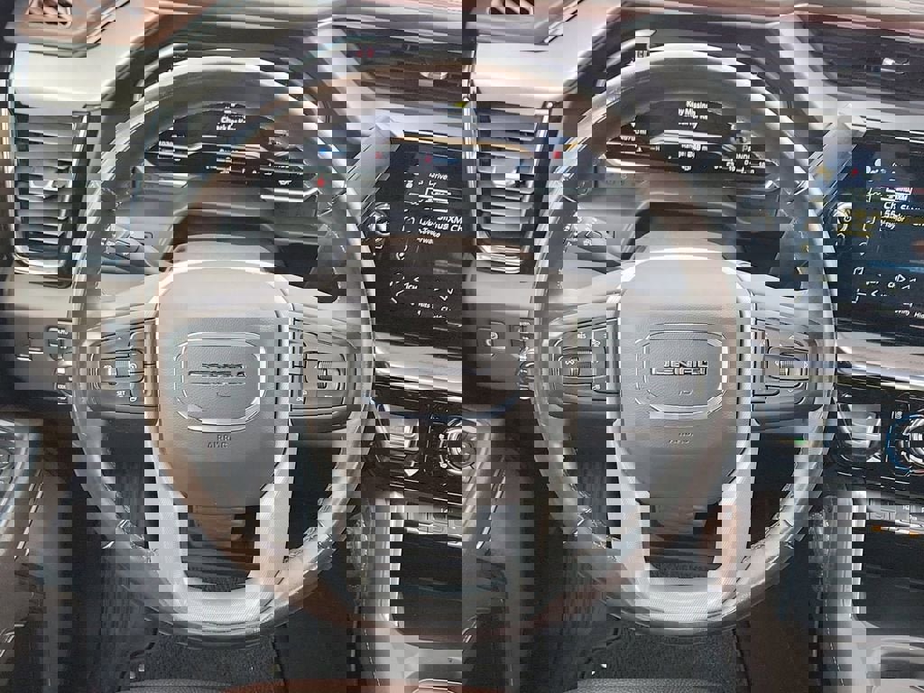 Used 2024 GMC Sierra 2500 Denali image 12