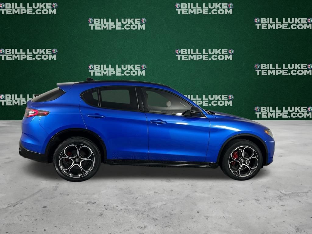 Used 2024 Alfa Romeo Stelvio Veloce image 4