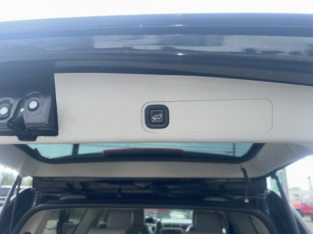 Used 2011 Chevrolet Suburban LT w/ Luxury Package image 39