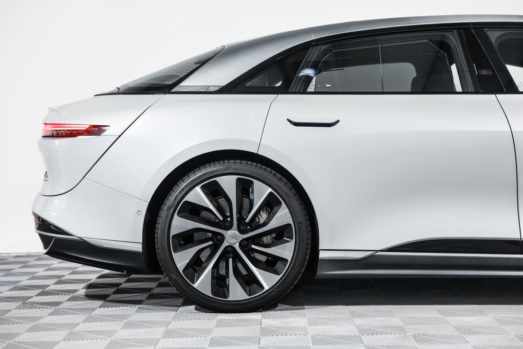 Used 2022 Lucid Air Grand Touring image 2
