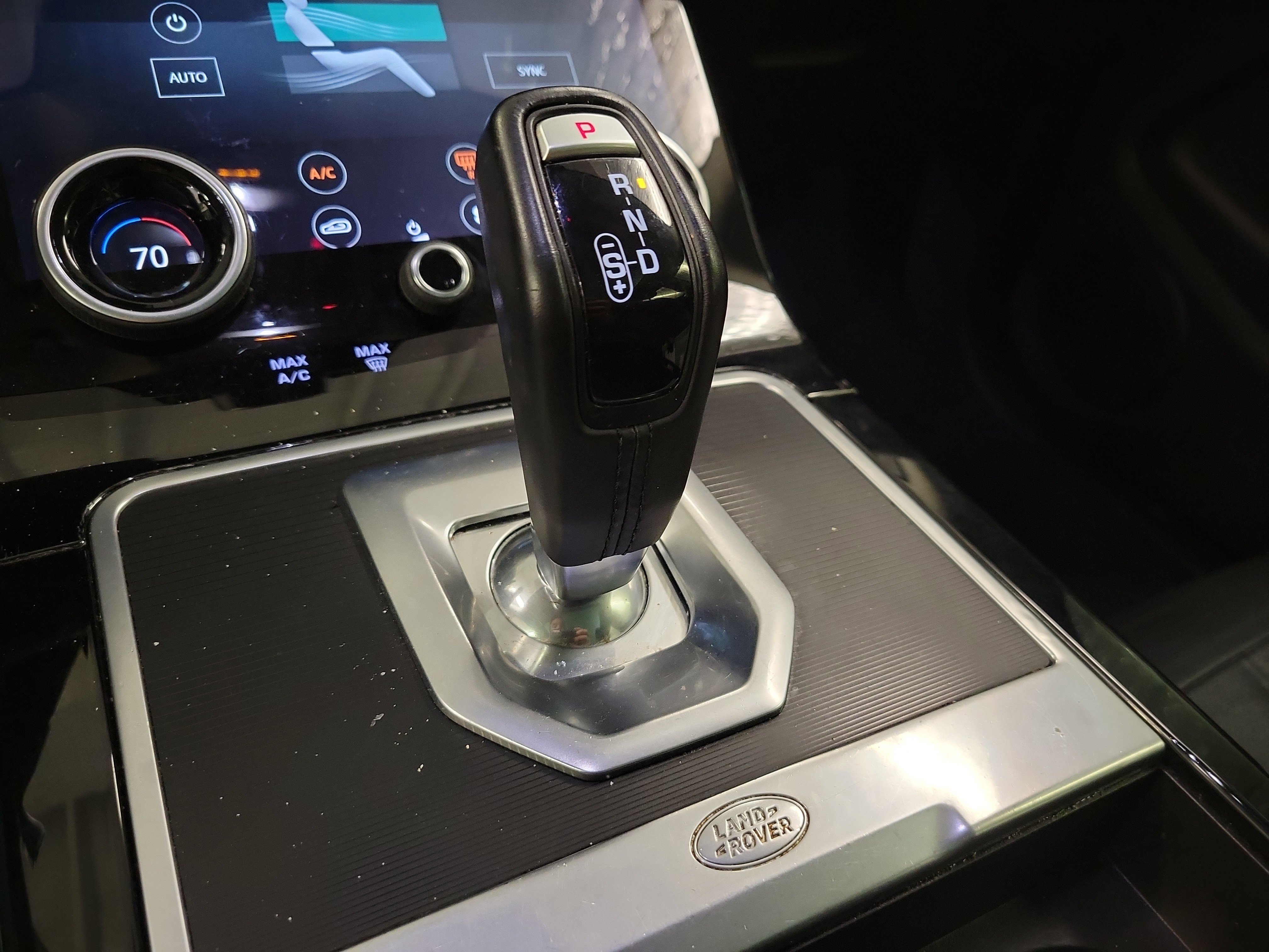 Used 2020 Land Rover Range Rover Evoque S image 18