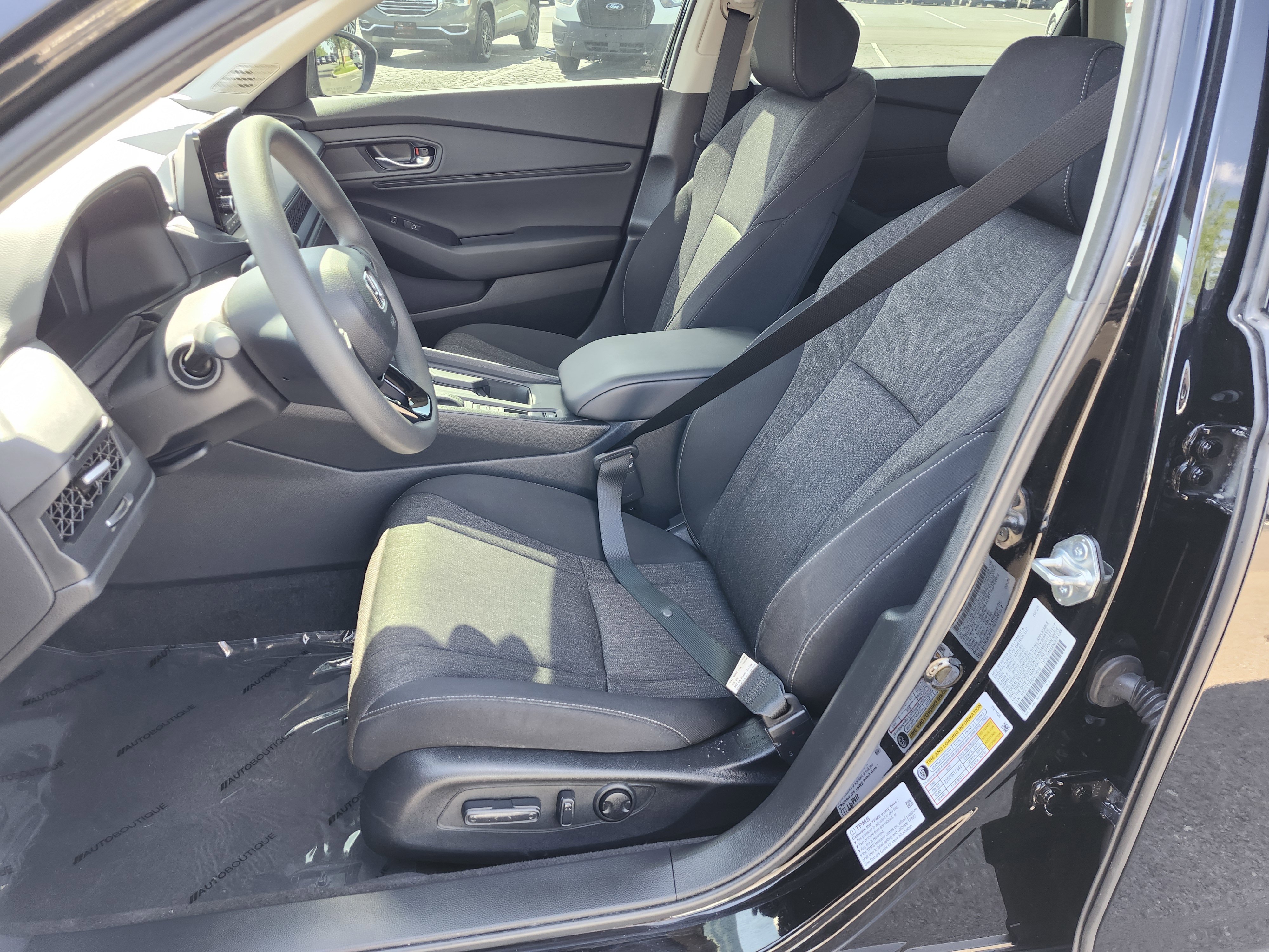 Used 2025 Honda Accord SE image 25