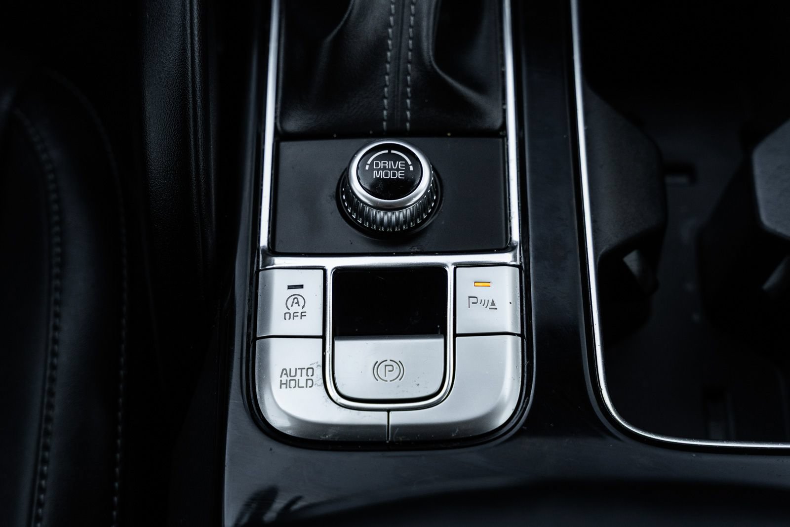 Used 2024 Kia Telluride LX FWD image 31