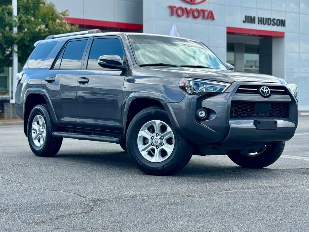 Used 2022 Toyota 4Runner SR5 Premium w/ Moonroof Package RWD image 2