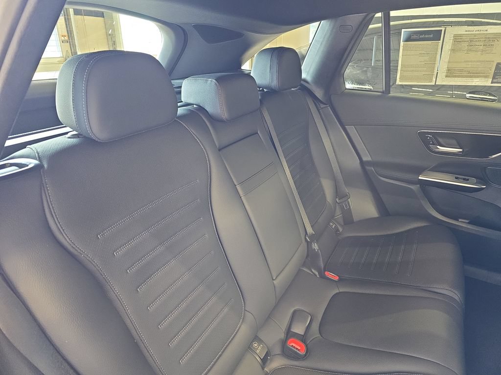 Used 2026 Mercedes-Benz GLC 300 image 14