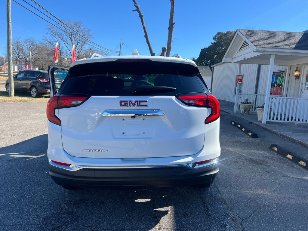 Used 2020 GMC Terrain SLT image 3