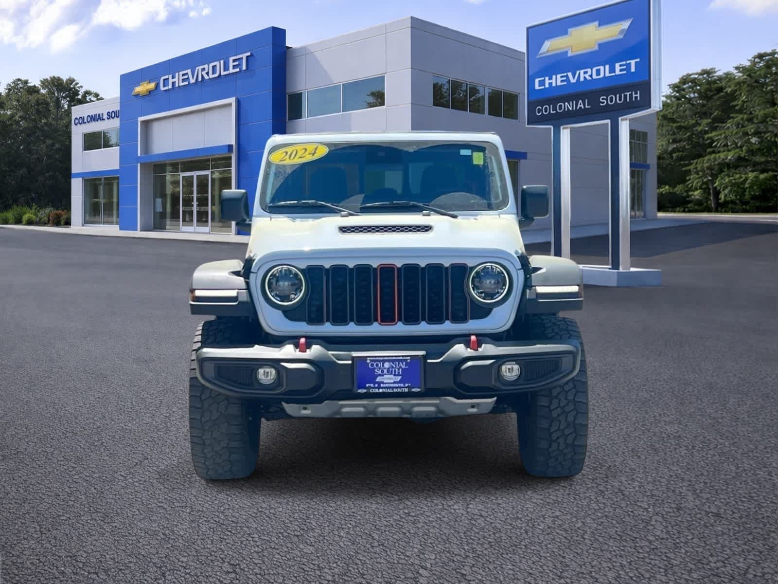 Used 2024 Jeep Gladiator Mojave w/ Convenience Group AWD/4WD image 10