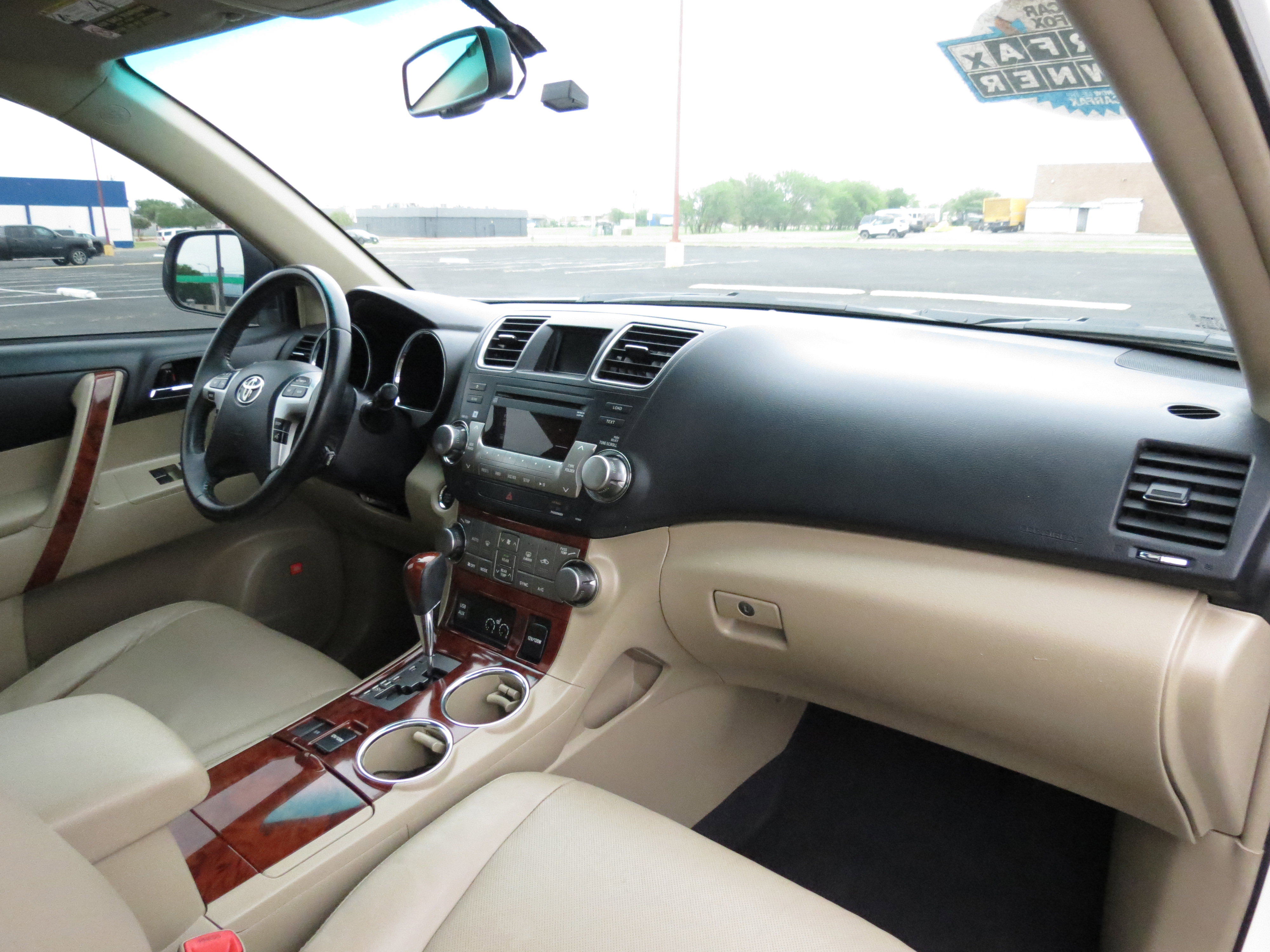Used 2012 Toyota Highlander Limited image 25