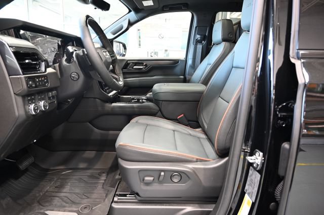 New 2026 GMC Yukon AT4 w/ AT4 Premium Plus Package AWD/4WD image 11