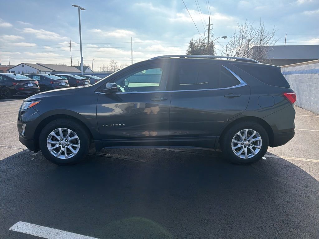 Used 2018 Chevrolet Equinox LT w/ Sun & Infotainment Package image 2