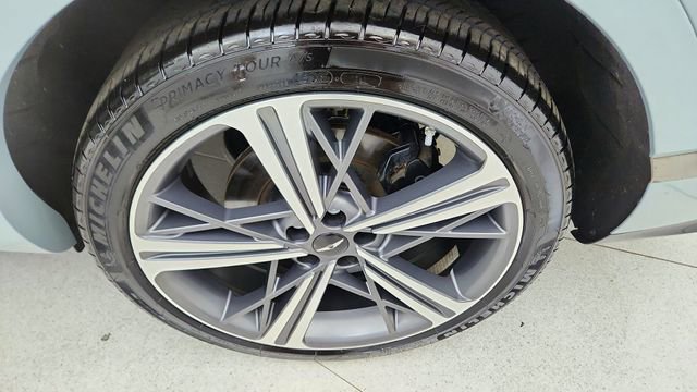 Used 2025 Genesis GV80 3.5T e-SC AWD/4WD image 61