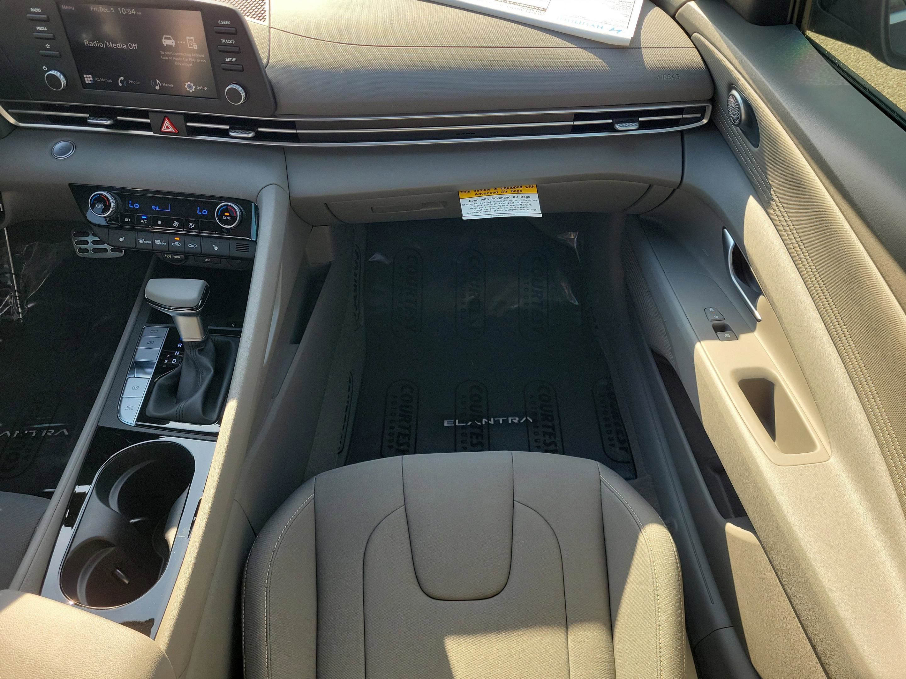 New 2026 Hyundai Elantra SEL Sport image 21