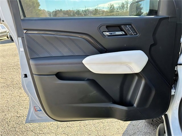 Used 2024 GMC Canyon AT4X image 18