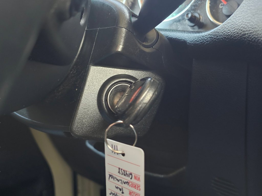 Used 2017 Jeep Wrangler Unlimited Sahara w/ Max Tow Package image 10