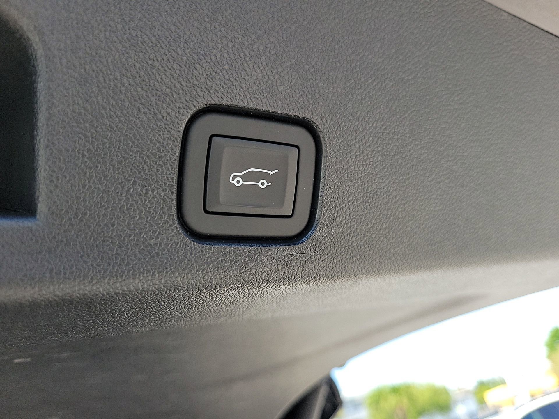 Used 2025 Buick Enclave Preferred FWD image 18