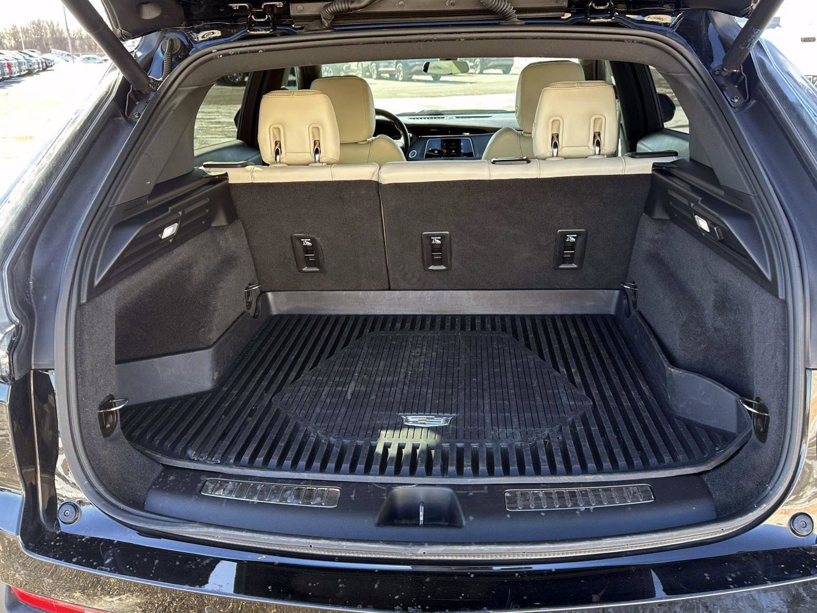 Used 2019 Cadillac XT4 Sport w/ Cold Weather Package image 10