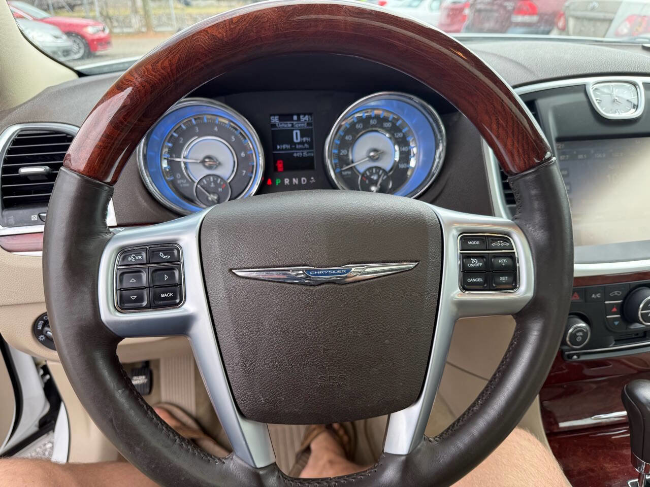 Used 2011 Chrysler 300 C image 31