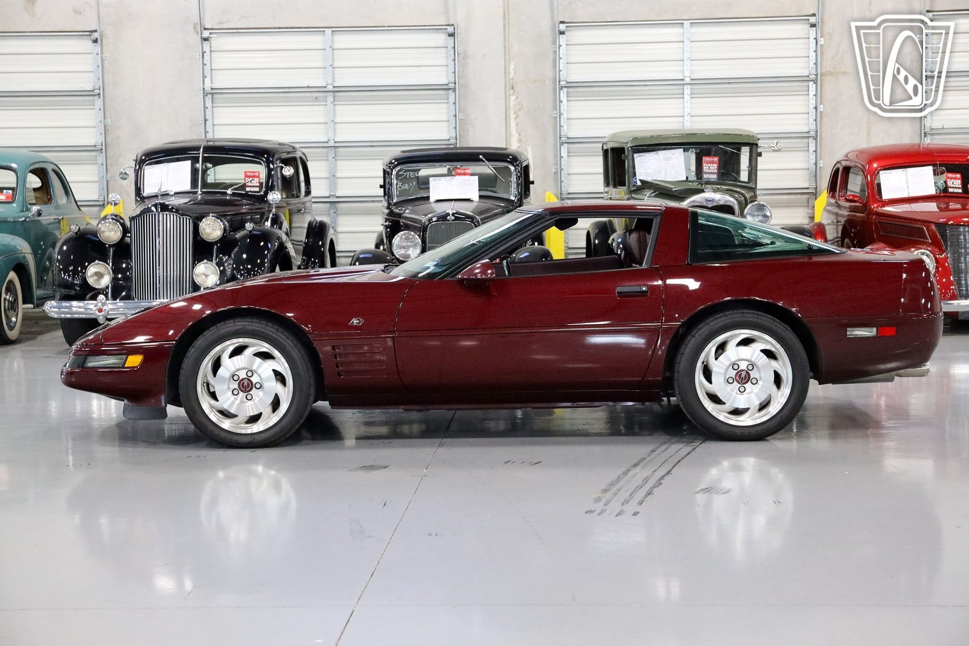 Used 1993 Chevrolet Corvette Coupe RWD image 15