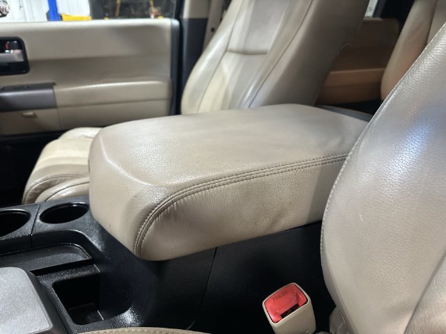 Used 2012 Toyota Sequoia Limited AWD/4WD image 28